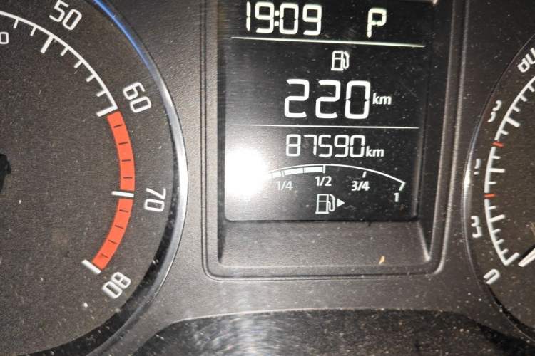 Used Skoda Fabia 2014 1.6L Automatic Sport Edition Odometer Close Up