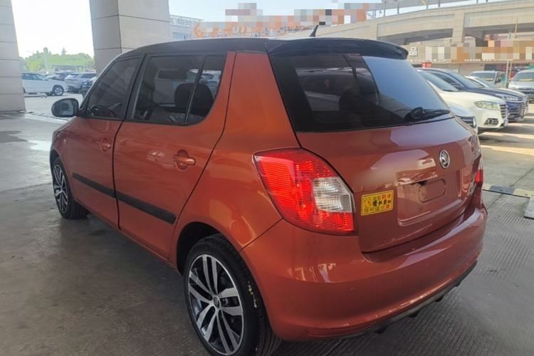 Used Skoda Fabia 2014 1.6L Automatic Sport Edition Rear Left 45 Deg
