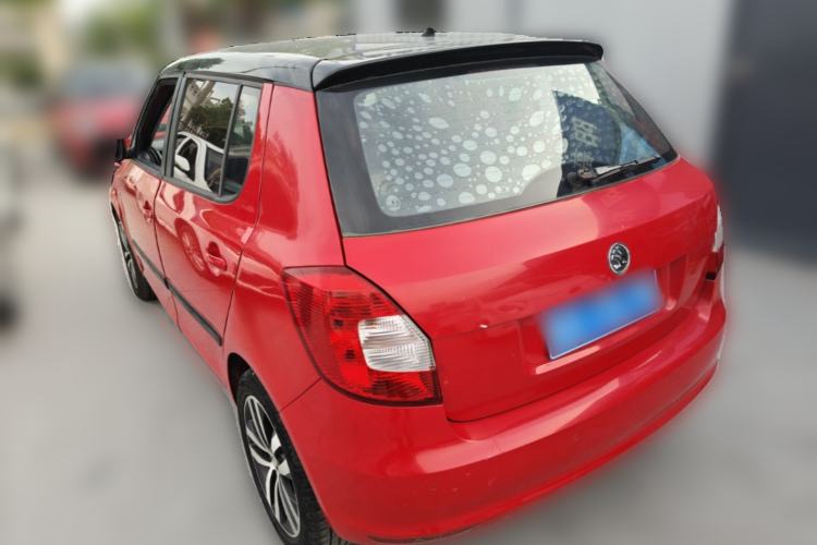 Used Skoda Fabia 2014 1.6L Automatic Sport Edition Rear Left 45 Deg