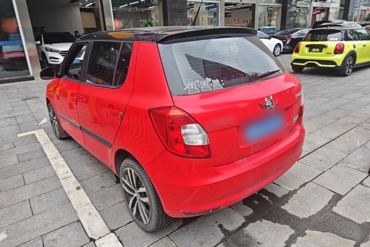 Used Skoda Fabia 2014 1.6L Automatic Sport Edition Rear Left 45 Deg