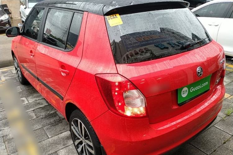 Used Skoda Fabia 2014 1.6L Automatic Sport Edition Rear Left 45 Deg