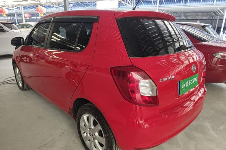Used Skoda Fabia 2014 1.4L Manual Jingling Edition Rear Left 45 Deg