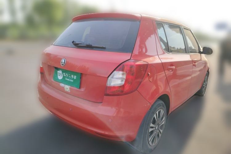 Used Skoda Fabia 2014 1.4L Automatic Crystal Edition Rear Right 45 Deg