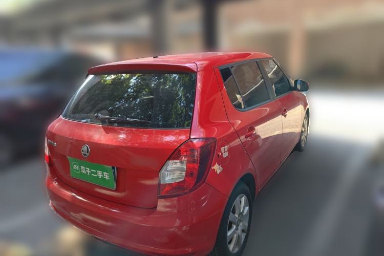 Used Skoda Fabia 2014 1.4L Automatic Crystal Edition Rear Right 45 Deg