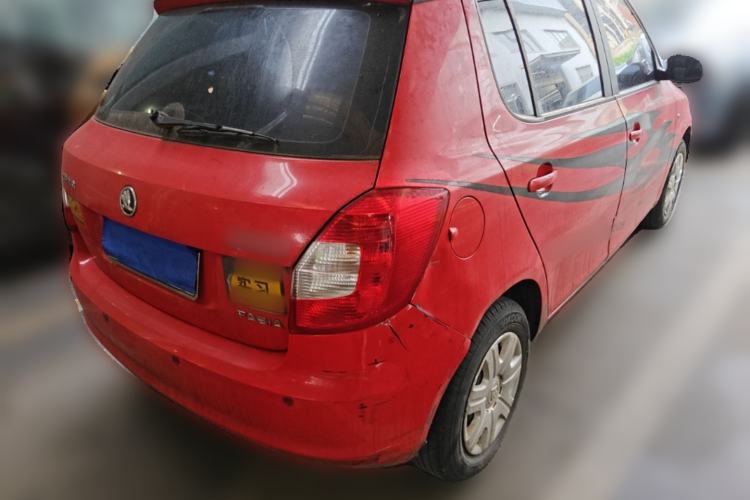 Used Skoda Fabia 2014 1.4L Manual Crystal Edition Rear Right 45 Deg