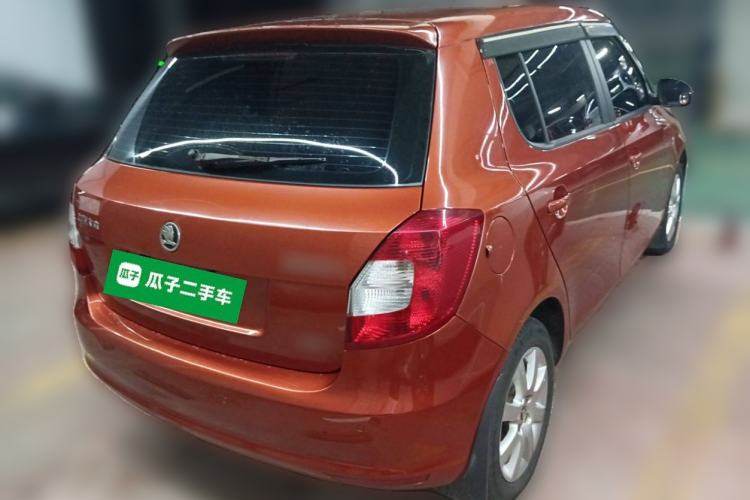 Used Skoda Fabia 2014 1.4L Automatic Crystal Edition Rear Right 45 Deg