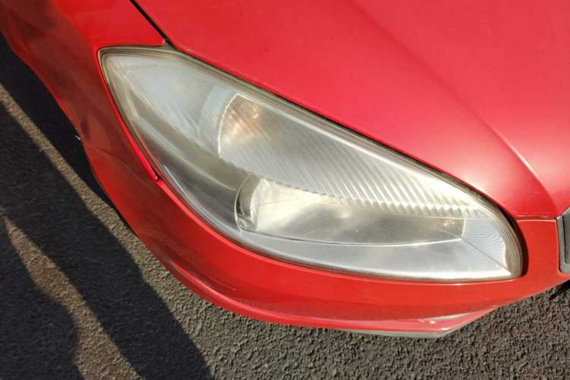 Used Skoda Fabia 2014 1.4L Automatic Crystal Edition Right Front Headlight