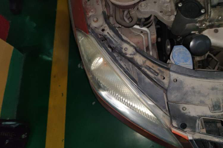 Used Skoda Fabia 2014 1.4L Manual Jingling Edition Right Front Headlight