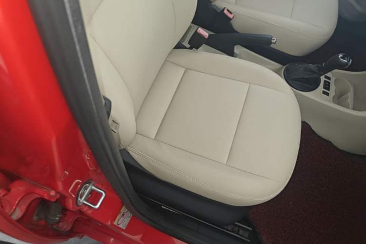 Used Skoda Fabia 2014 1.4L Automatic Crystal Edition Right Front Seat
