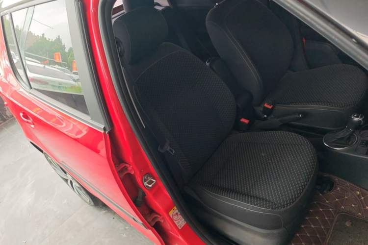 Used Skoda Fabia 2014 1.6L Automatic Sport Edition Right Front Seat
