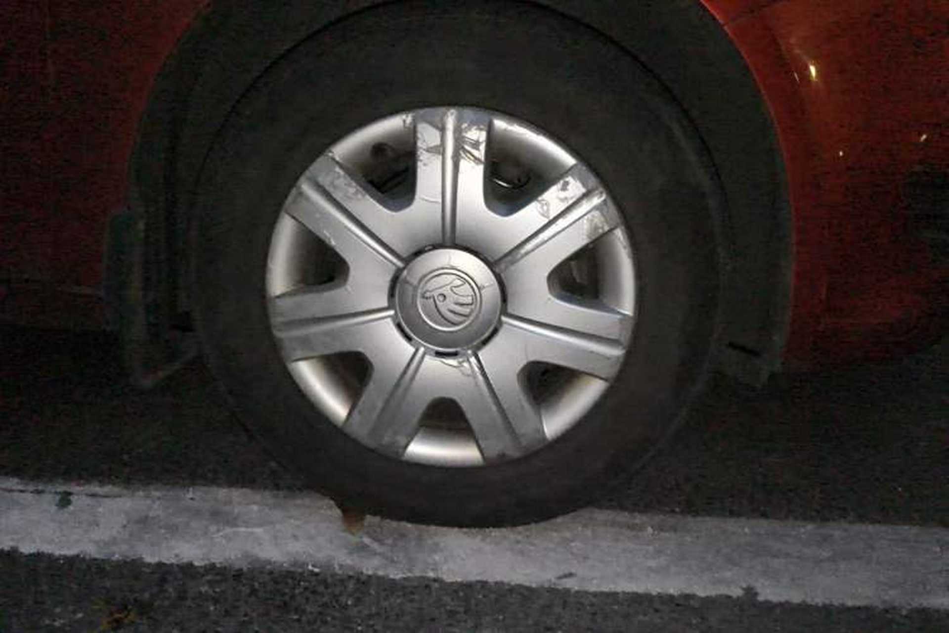 Used Skoda Fabia 2014 1.4L Automatic Crystal Edition Right Front Wheel Hub