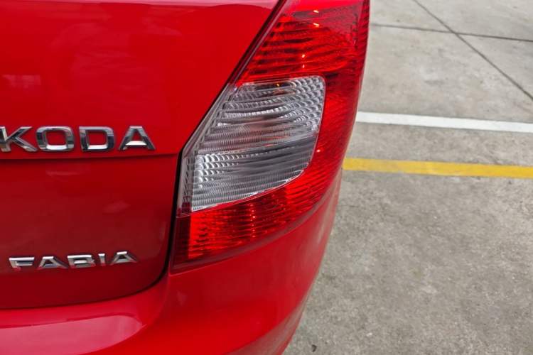 Used Skoda Fabia 2014 1.4L Automatic Crystal Edition Right Rear Taillight