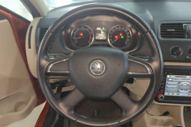 Used Skoda Fabia 2014 1.4L Automatic Crystal Edition Steering Wheel