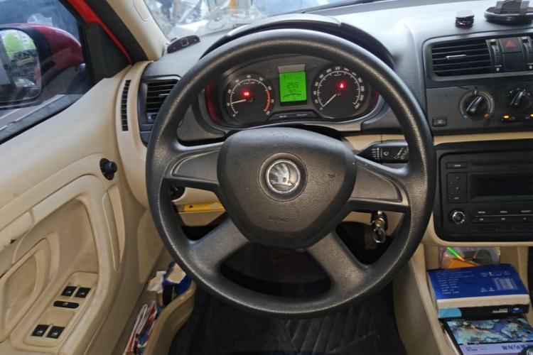 Used Skoda Fabia 2014 1.4L Manual Crystal Edition Steering Wheel