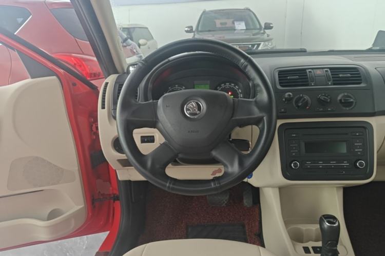 Used Skoda Fabia 2014 1.4L Automatic Crystal Edition Steering Wheel