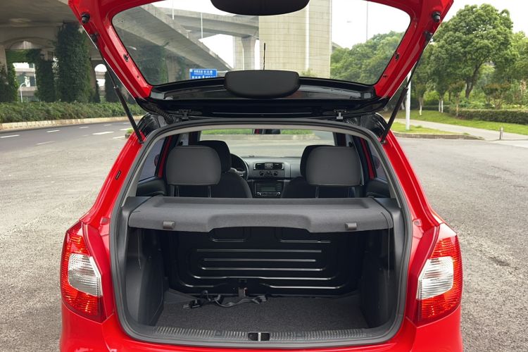 Used Skoda Fabia 2014 1.6L Automatic Sport Edition Trunk