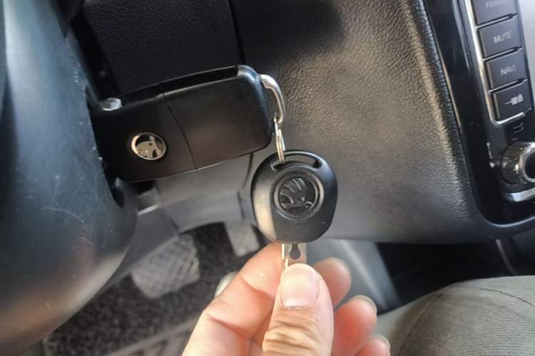 Used Skoda Fabia 2014 1.6L Automatic Sport Edition Vehicle Key