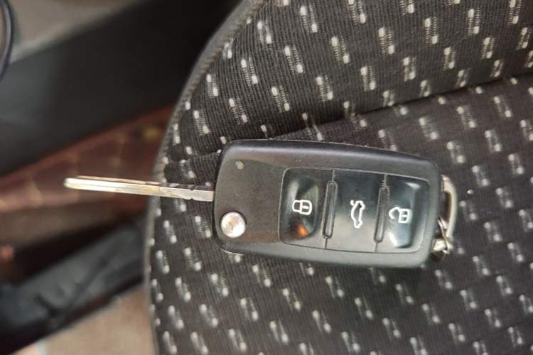 Used Skoda Fabia 2014 1.6L Automatic Sport Edition Vehicle Key