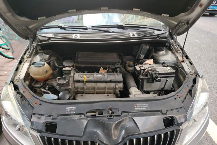 Used Skoda Fabia 2014 1.6L Automatic Crystal Edition Engine Bay