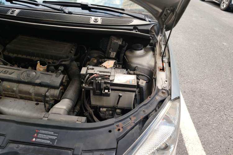Used Skoda Fabia 2014 1.6L Automatic Crystal Edition Engine Bay Left