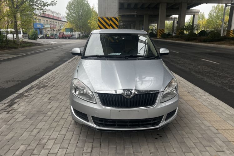 Used Skoda Fabia 2014 1.4L Manual Crystal Edition Exterior 1