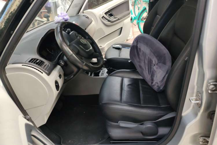Used Skoda Fabia 2014 1.6L Automatic Crystal Edition Left Front Seat