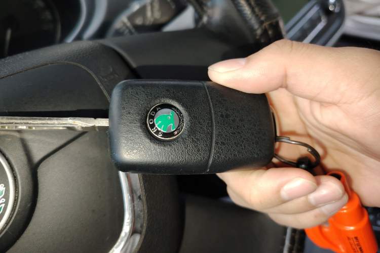 Used Skoda Fabia 2014 1.6L Automatic Crystal Edition Vehicle Key