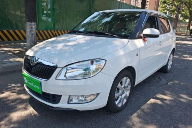 Used Skoda Fabia 2014 1.4L Automatic Crystal Edition