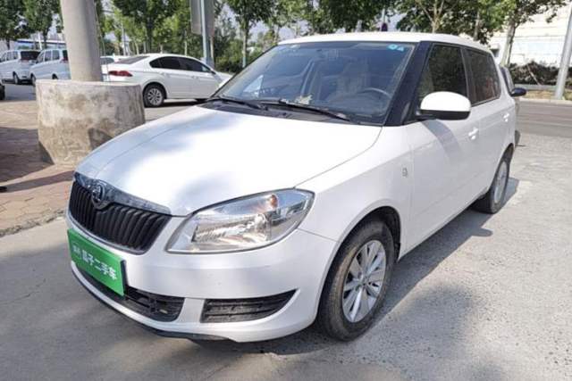 Used Skoda Fabia 2014 1.4L Manual Crystal Edition