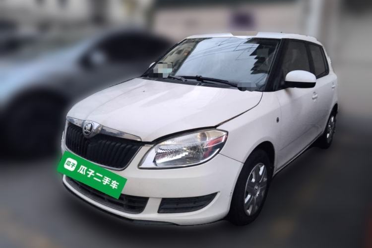 Skoda Fabia 2014 1.4L Manual Crystal Edition مستعملة Guazi used car, China used car export, Used car for sale, Used  cars, Cheapest cars for sale