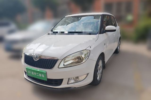 Used Skoda Fabia 2014 1.4L Automatic Crystal Edition