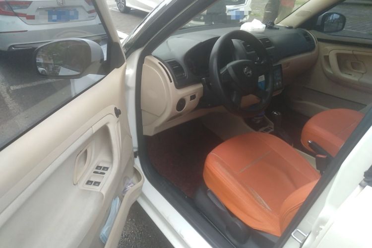 Used Skoda Fabia 2014 1.4L Automatic Crystal Edition Driver Seat