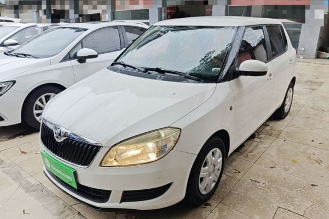 Used Skoda Fabia 2014 1.4L Automatic Crystal Edition