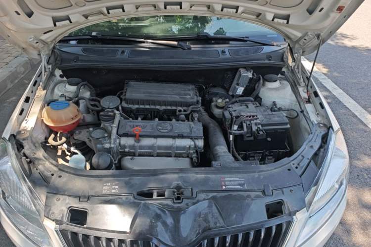 Used Skoda Fabia 2014 1.4L Automatic Crystal Edition Engine Bay