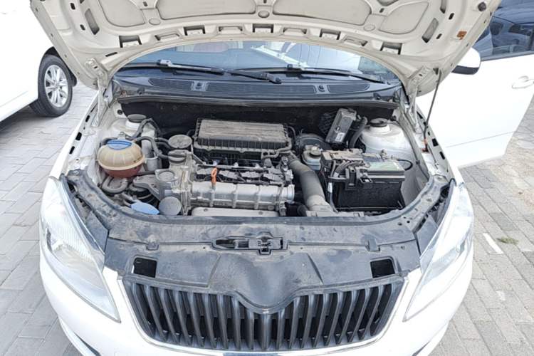 Used Skoda Fabia 2014 1.4L Manual Crystal Edition Engine Bay