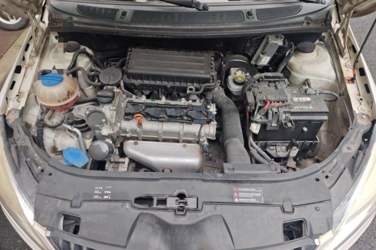 Used Skoda Fabia 2014 1.4L Automatic Crystal Edition Engine Bay