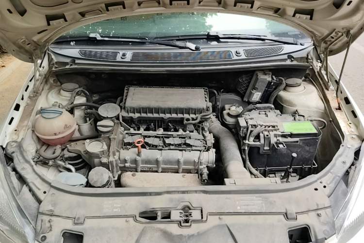 Used Skoda Fabia 2014 1.4L Automatic Crystal Edition Engine Bay