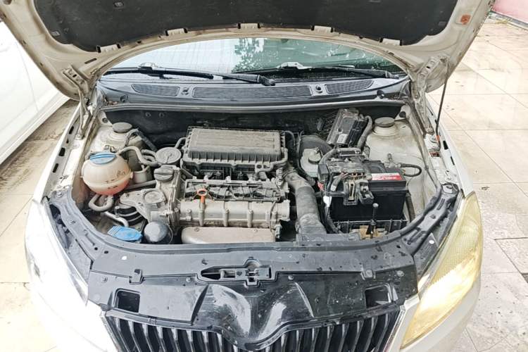 Used Skoda Fabia 2014 1.4L Automatic Crystal Edition Engine Bay