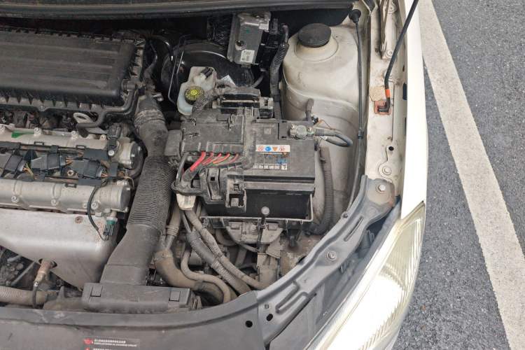 Used Skoda Fabia 2014 1.4L Automatic Crystal Edition Engine Bay Left