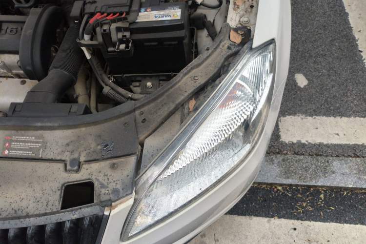 Used Skoda Fabia 2014 1.4L Manual Crystal Edition Engine Bay Left