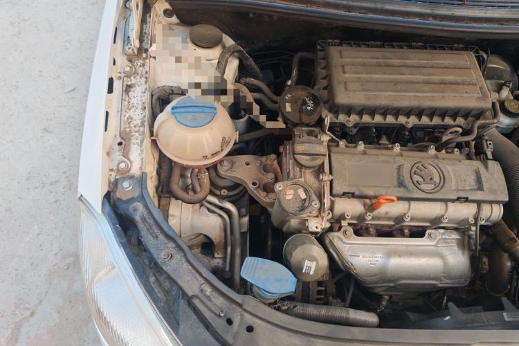 Used Skoda Fabia 2014 1.4L Automatic Crystal Edition Engine Bay Right