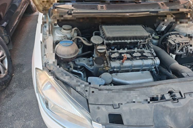 Used Skoda Fabia 2014 1.4L Automatic Crystal Edition Engine Bay Right