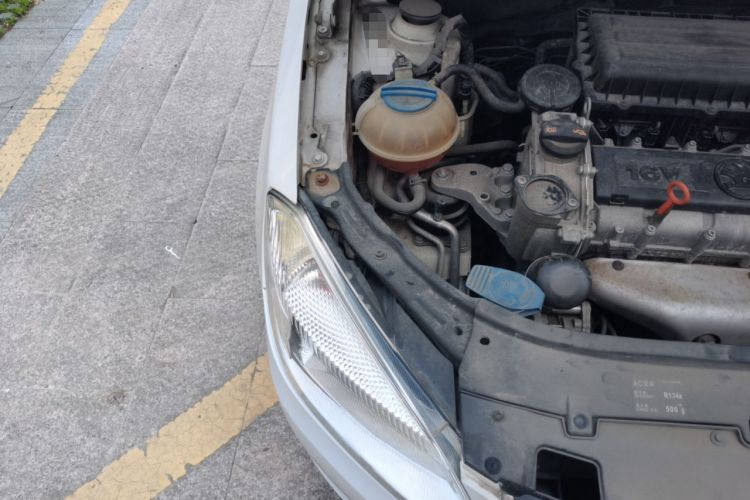 Used Skoda Fabia 2014 1.4L Automatic Crystal Edition Engine Bay Right