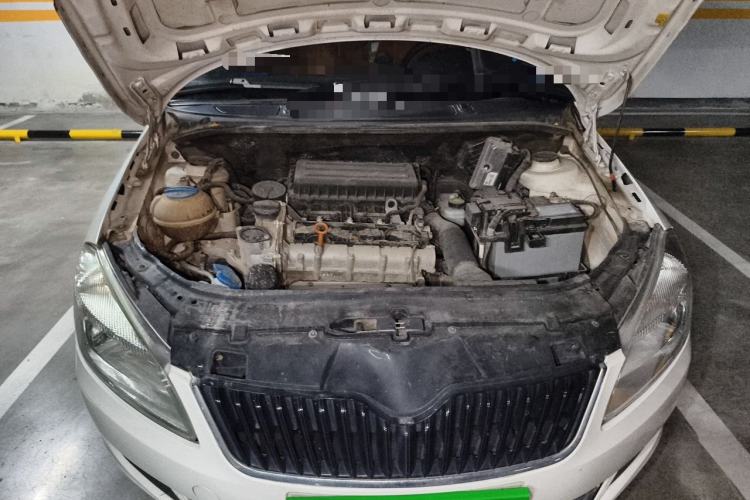 Used Skoda Fabia 2014 1.4L Manual Crystal Edition Engine Bay
