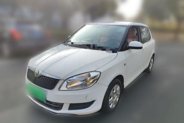 Used Skoda Fabia 2014 1.4L Automatic Crystal Edition
