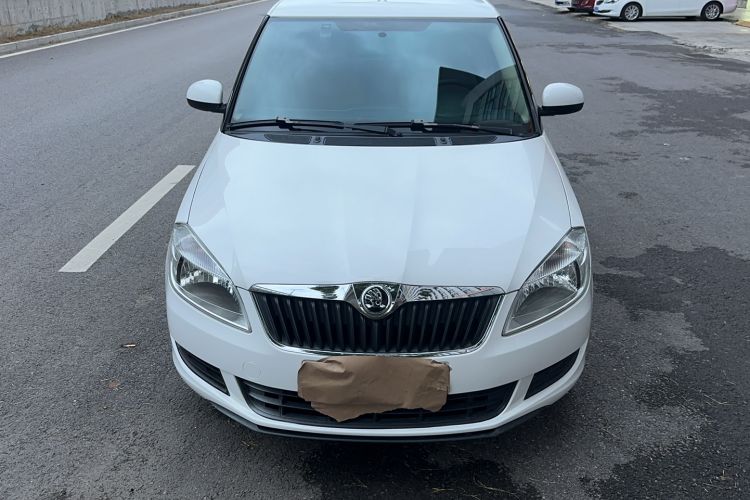 Used Skoda Fabia 2014 1.4L Automatic Crystal Edition Exterior 1