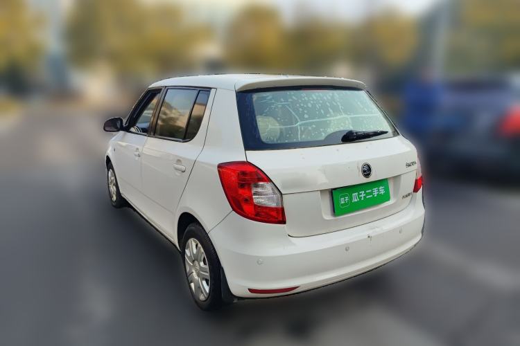 Used Skoda Fabia 2014 1.4L Automatic Crystal Edition Exterior 3