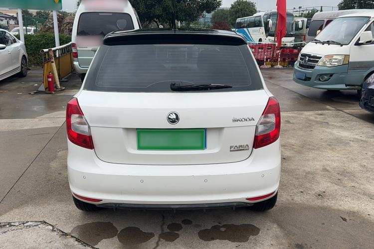 Used Skoda Fabia 2014 1.6L Automatic Sport Edition Exterior 3