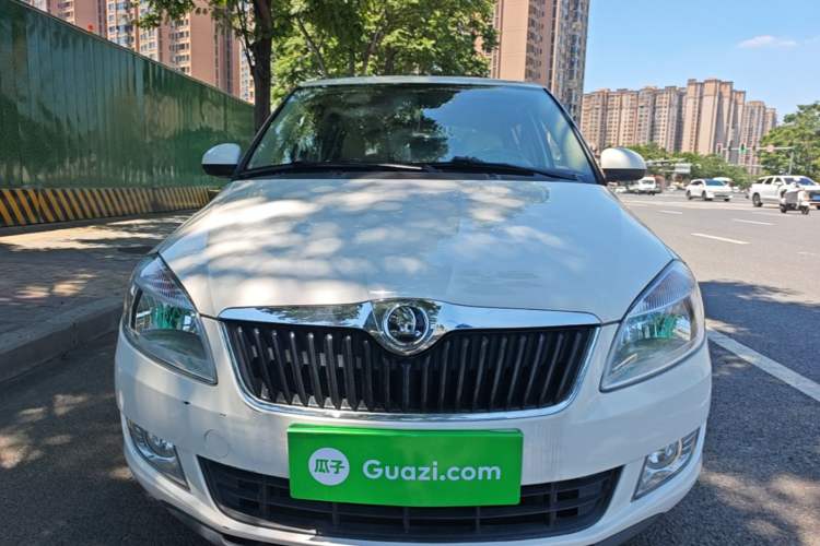 Used Skoda Fabia 2014 1.4L Automatic Crystal Edition Front