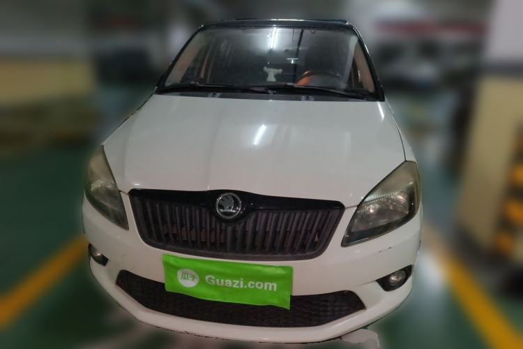 Used Skoda Fabia 2014 1.6L Automatic Sport Edition Front